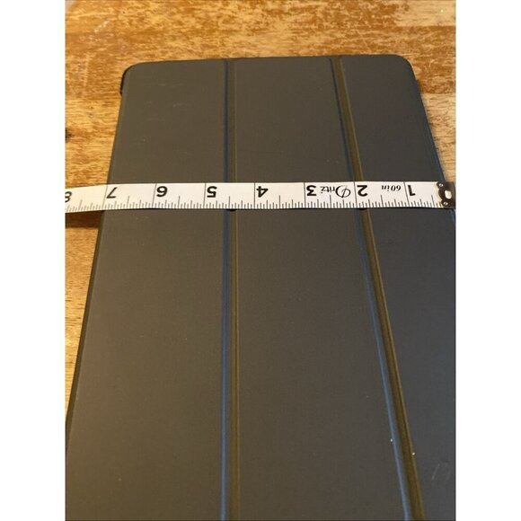 New portfolio style tablet case measure 7 1/2 x 10” black Magnetic - Picture 4 of 5